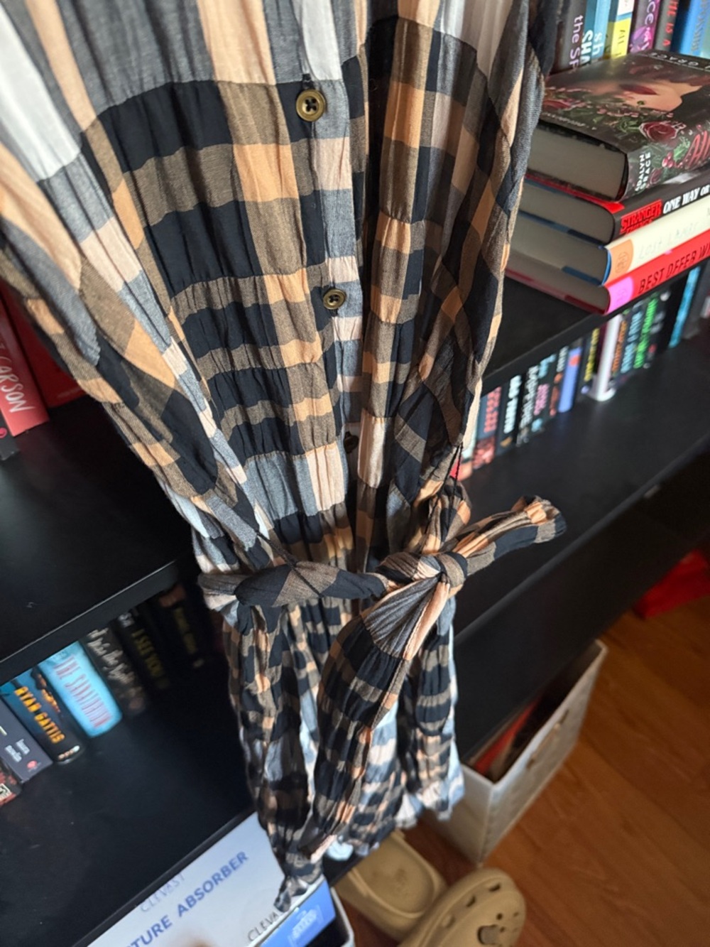 HOLDING HORSES Black and Tan Plaid Sleeveless Shirt Dress with Waist Tie - Picture 3 of 4